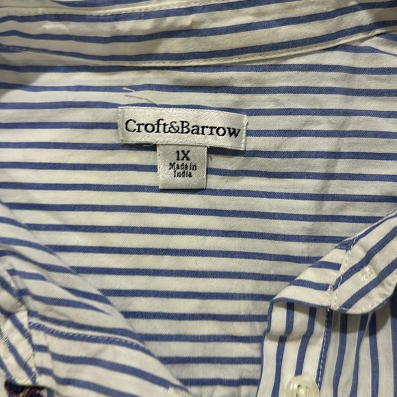 Croft and barrow blue striped embroidered floral button down shirt size 1x - Picture 3 of 6